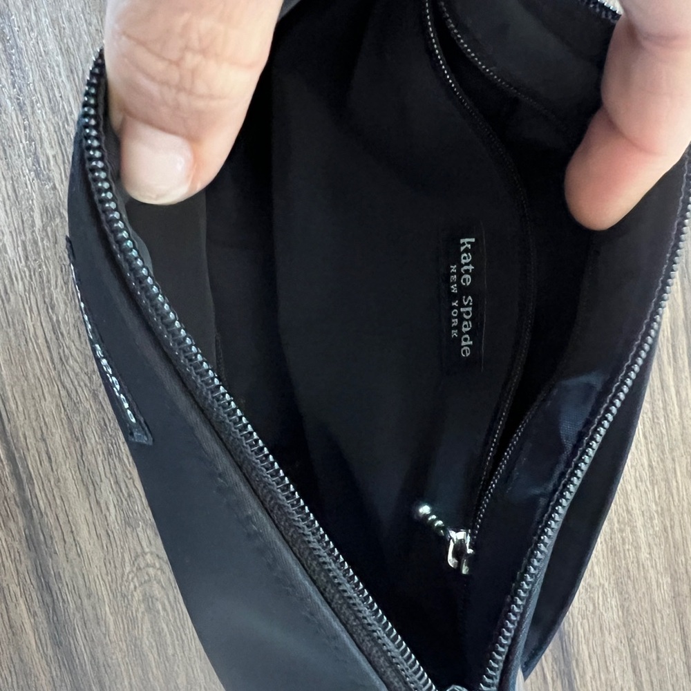 Kate Spade ♠️ purse - Picture 2 of 2